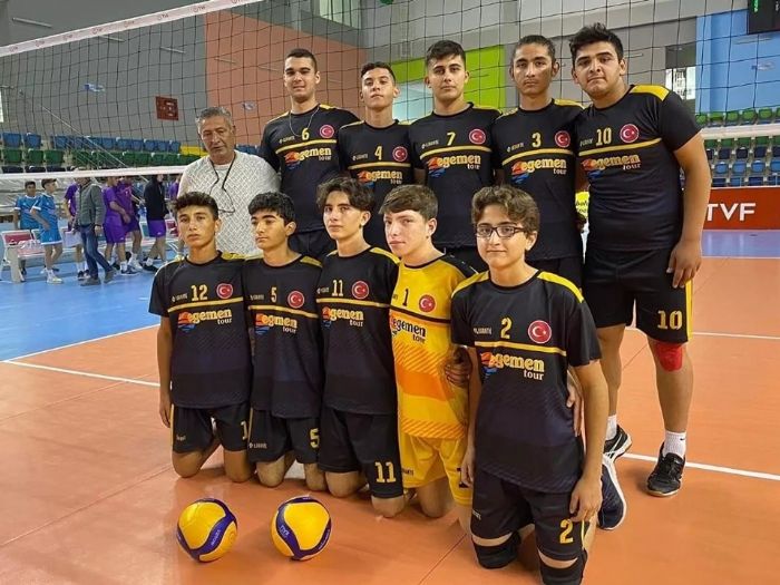 Bozyaz Anadolu Lisesi voleybol turnuvasnda ikinci oldu