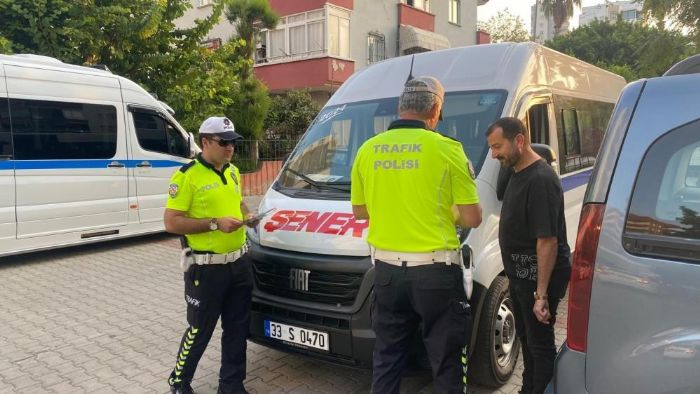 Mersin Polisi  Banda: Okul Servislerine Ceza Yad!