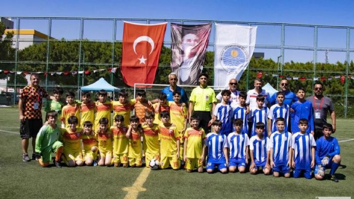 Mersin’de ’ocuk Futbol enlii’ Balad