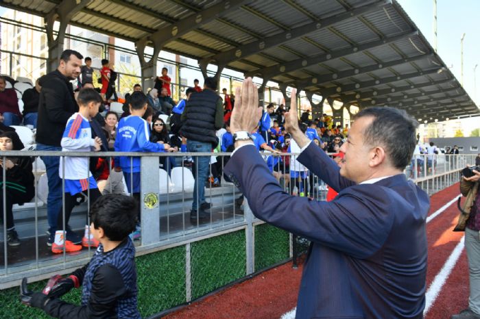 Yeniehir Belediyesi Geleneksel U12 Futbol Turnuvas balad
