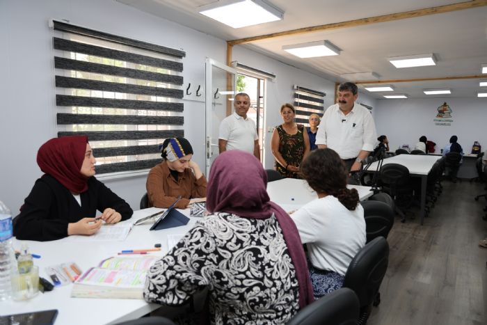 Bakan Yldzdan YKS ncesi rencilere Moral Ziyareti