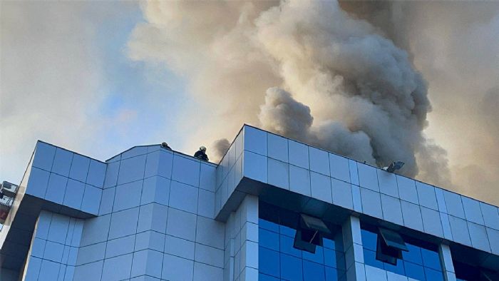 Konya Karatay belediye binasnda yangn: Ekipler mdahale ediyor