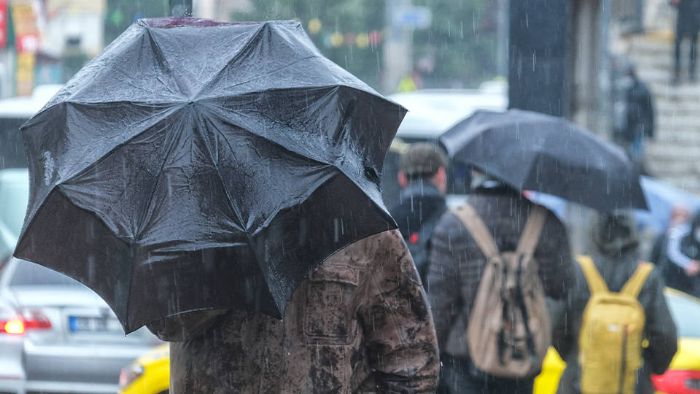 Meteoroloji’den 12 kent iin sar kodlu uyar