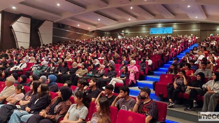 ’ahidimiz Anadolu’ Tiyatro Oyununa rencilerden Youn lgi
