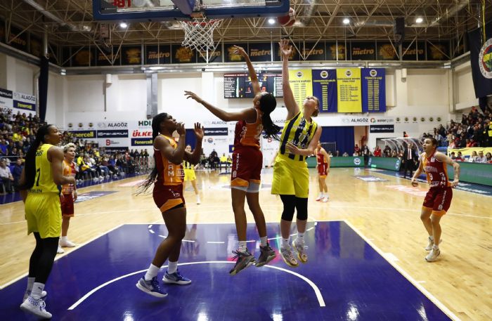 Kadnlar basketbolda derbi heyecan: Galatasaray - Fenerbahe