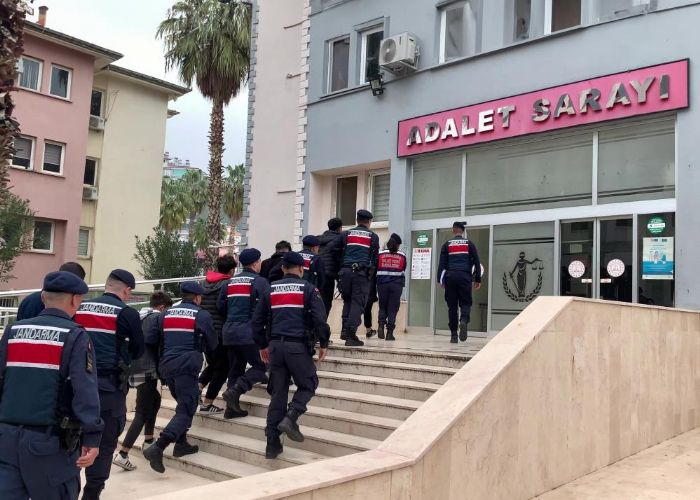 Mersin Bozyaz Hrszlar Kameradan Bulundu: 4 Tutuklama