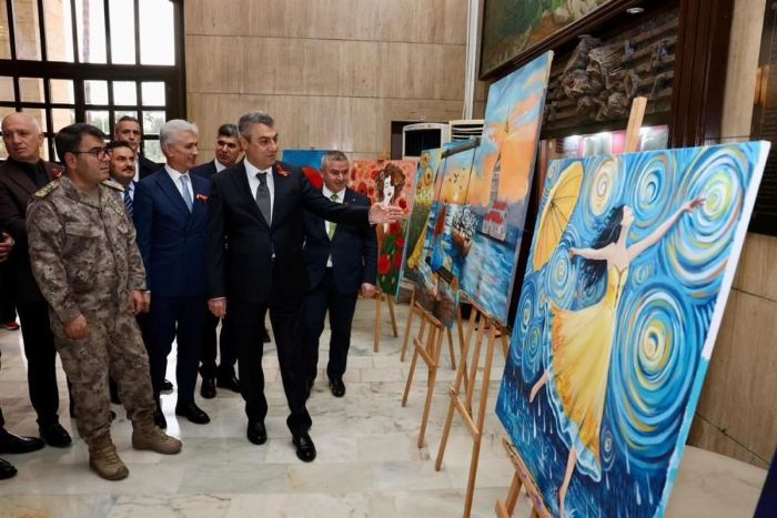 Mersinde iddete Kar Tek Yrek: Vali Toros nsanla hanettir Diyerek Seslendi