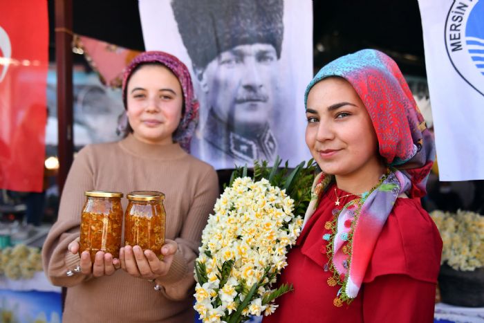 reticiyi Gldren enlik: 1. Nergis enlii