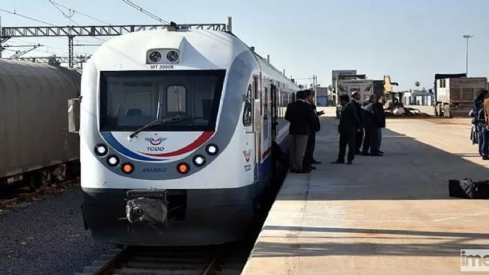 Mersin-Adana Tren Seferleri 2 Yl Sreyle Durduruluyor!