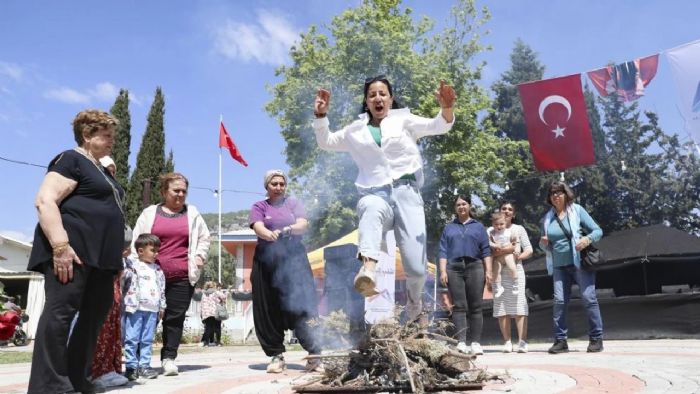 Mersin’de Hdrellez Cokuyla Kutland