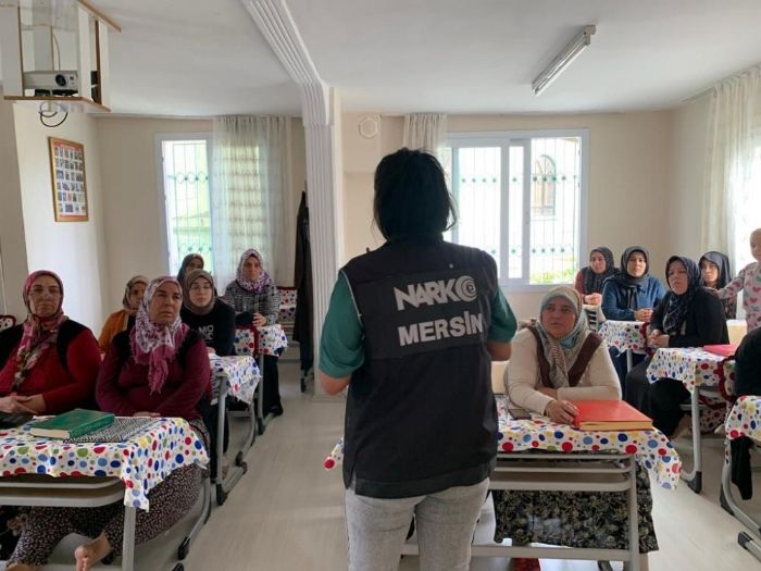 Mersin’de bağımlılıkla mücadelede eğitim çalışmaları sürüyor