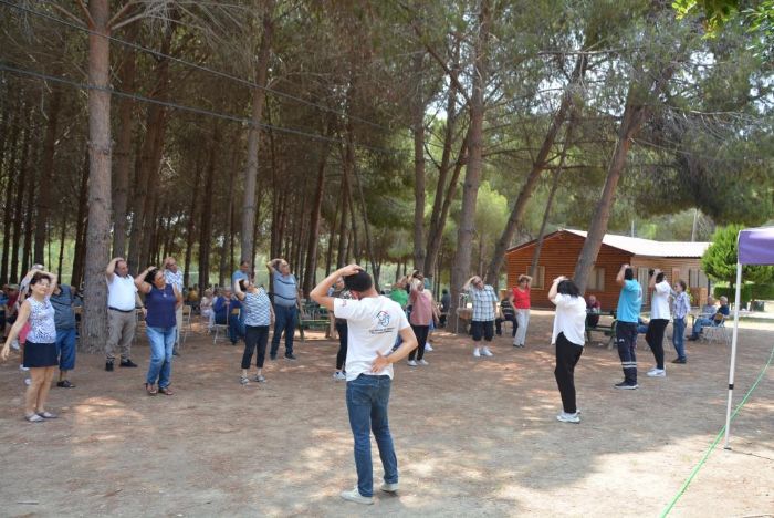 Mersin’deki emekliler Tarsus Genlik Kamp’nda bulutu