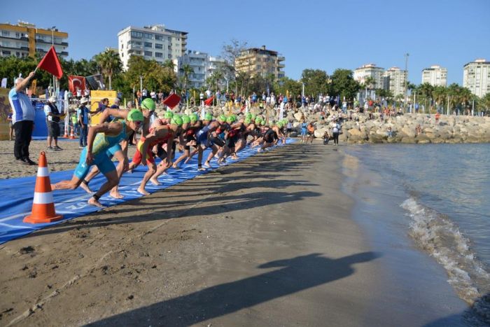 Yeniehir Avrupa Triatlon Kupas Yarlar Mersin’de balad