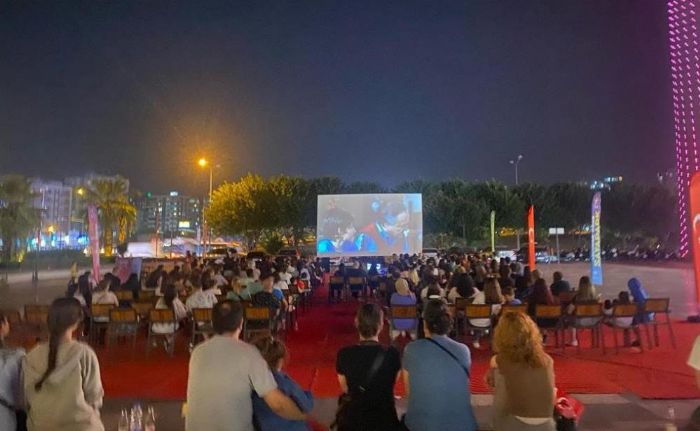 Dersimiz Atatrk filmi Sayapark ziyaretileriyle bulutu