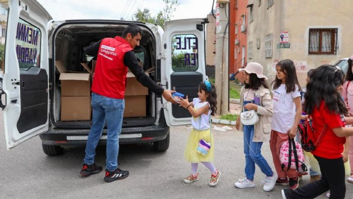 Mersin Bykehir Belediyesinden ocuklara Bayram Hediyesi