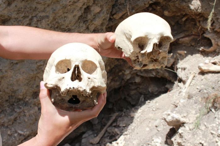 Mersinde definecilerin tahrip ettii tarihi yerlerde insan kemikleri kt