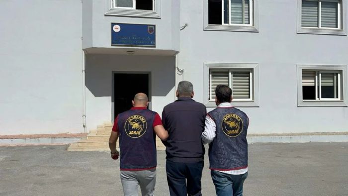Mersin’de 28 Yl 9 Ay Ceza Alan Sahte Kamu Grevlisi Yakaland