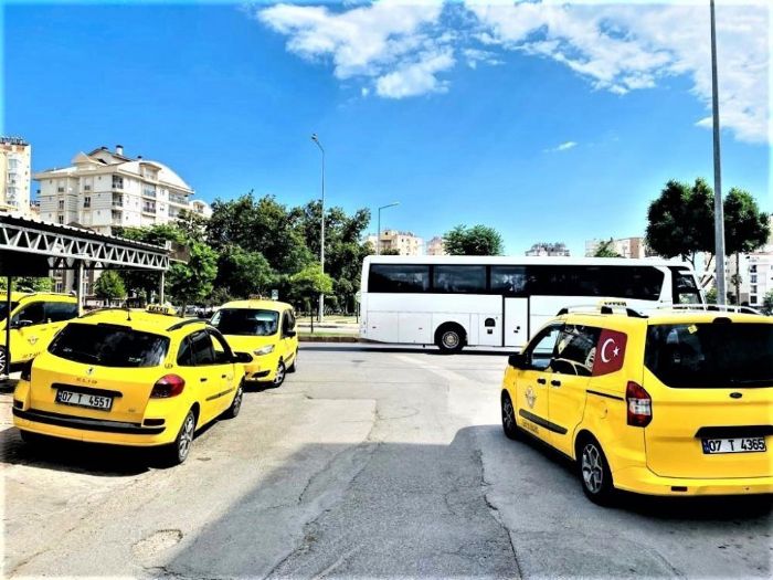 Antalya’da taksimetre al 20 TL, indi bindi ise 60 TL oldu