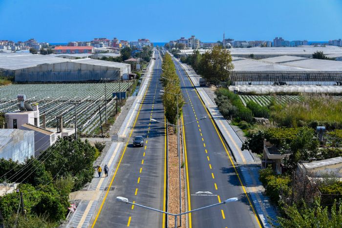 Bykehir Belediyesi 2022 ylnda 522 ton scak asfalt dkt