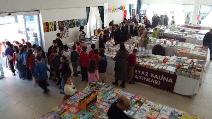 Mersin Erdemli’de Kitap ve Edebiyat Gnleri Balad