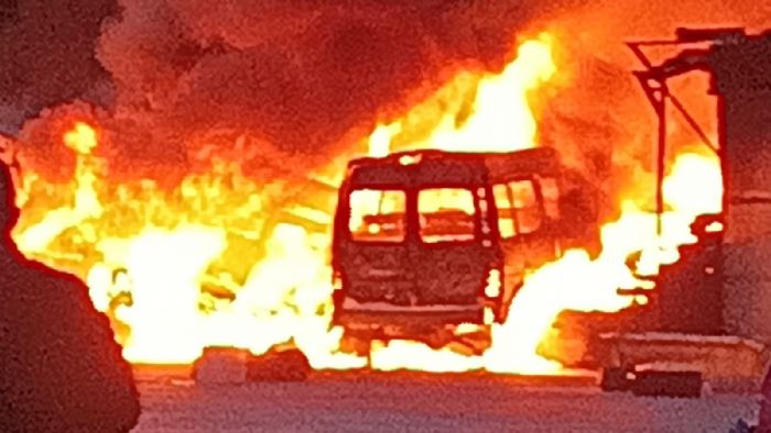 Hatay’da 12 ara kazaya kart, alevler evreyi sard