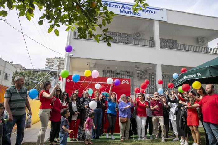 Mersinde Otizm Farkndalk Gn etkinlii dzenlendi