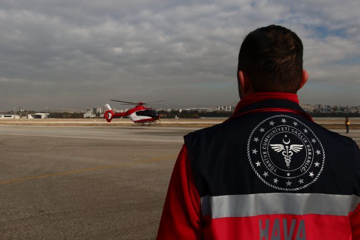 Ambulans helikopterler adeta bir hava hastanesine dnyor