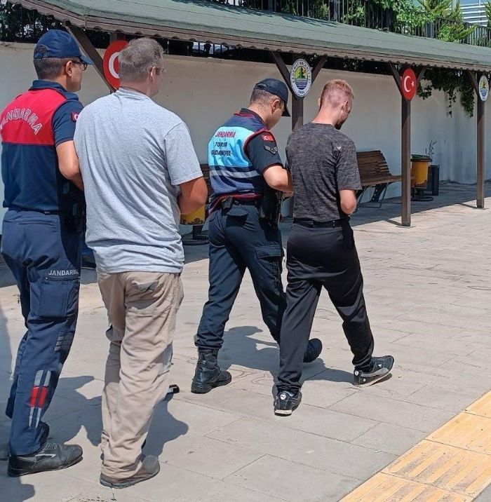 Mersin’de 20 ve 13 yl hapis cezasyla aranan 2 ahs yakaland
